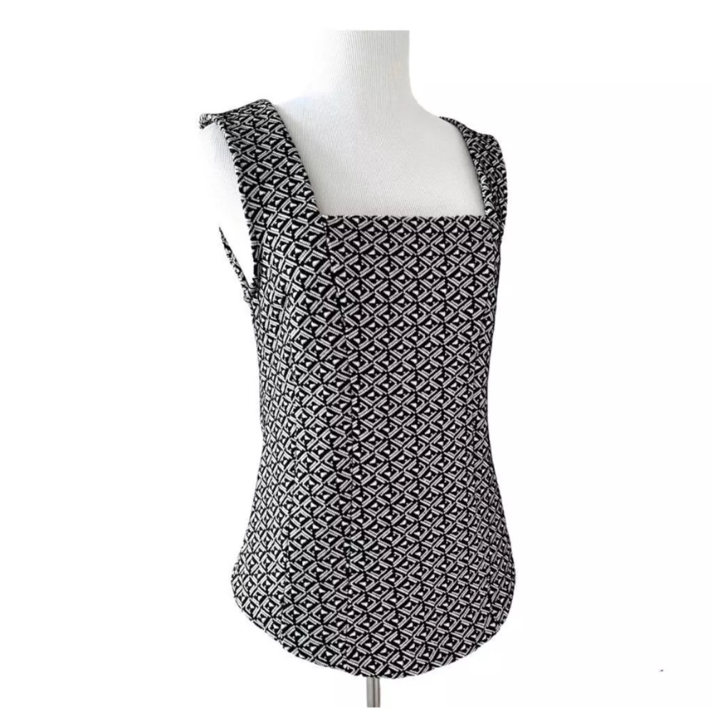 Geometric Structured Square Neck Fitted Black Whi… - image 4